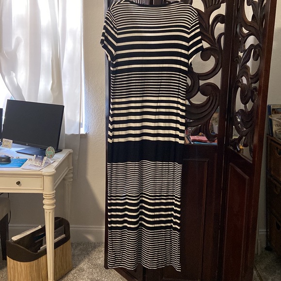 Michael Kors Large maxi dress! - Picture 5 of 7